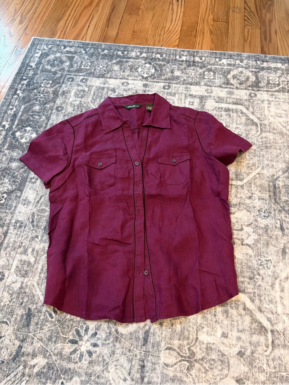 Eddie Bauer Short-Sleeve 100% linen Button-Front Shirt in Wine